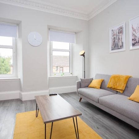 The Warwick Apartment Greenock Esterno foto