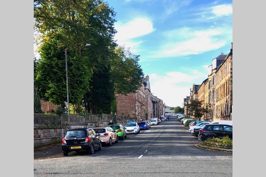 The Warwick Apartment Greenock Esterno foto