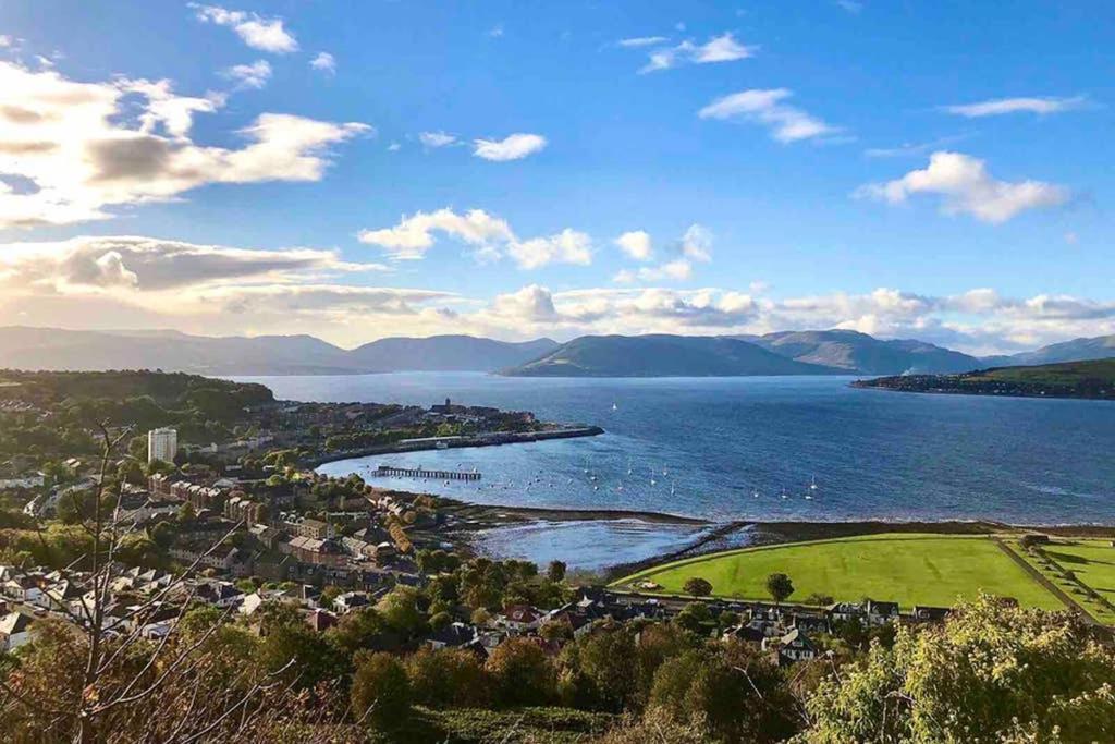 The Warwick Apartment Greenock Esterno foto